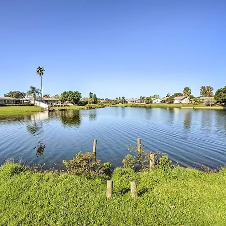 Waterfront Port Richey House With Heated Pool! Villa